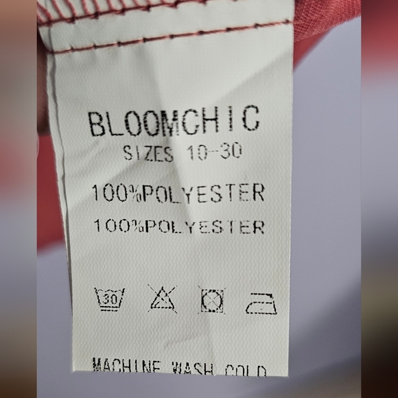 BloomChic Plain V Neck Floral Patchwork Blouse - Picture 7 of 7